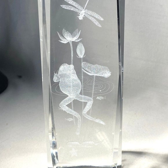 Atlantic Beach 3D Laser Etched Frog w/Dragonfly 6" Crystal Paperweight w/Case - Picture 1 of 12